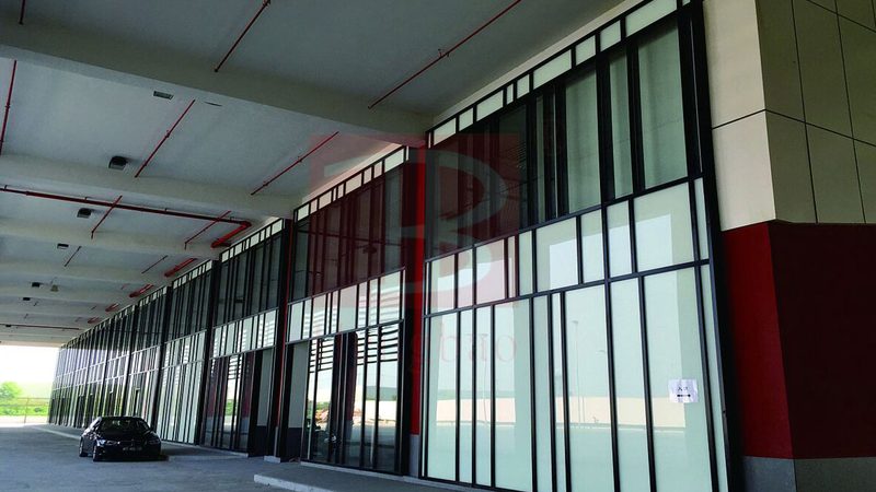 学校用折叠隔断门，如何选择合适的批发价格？**